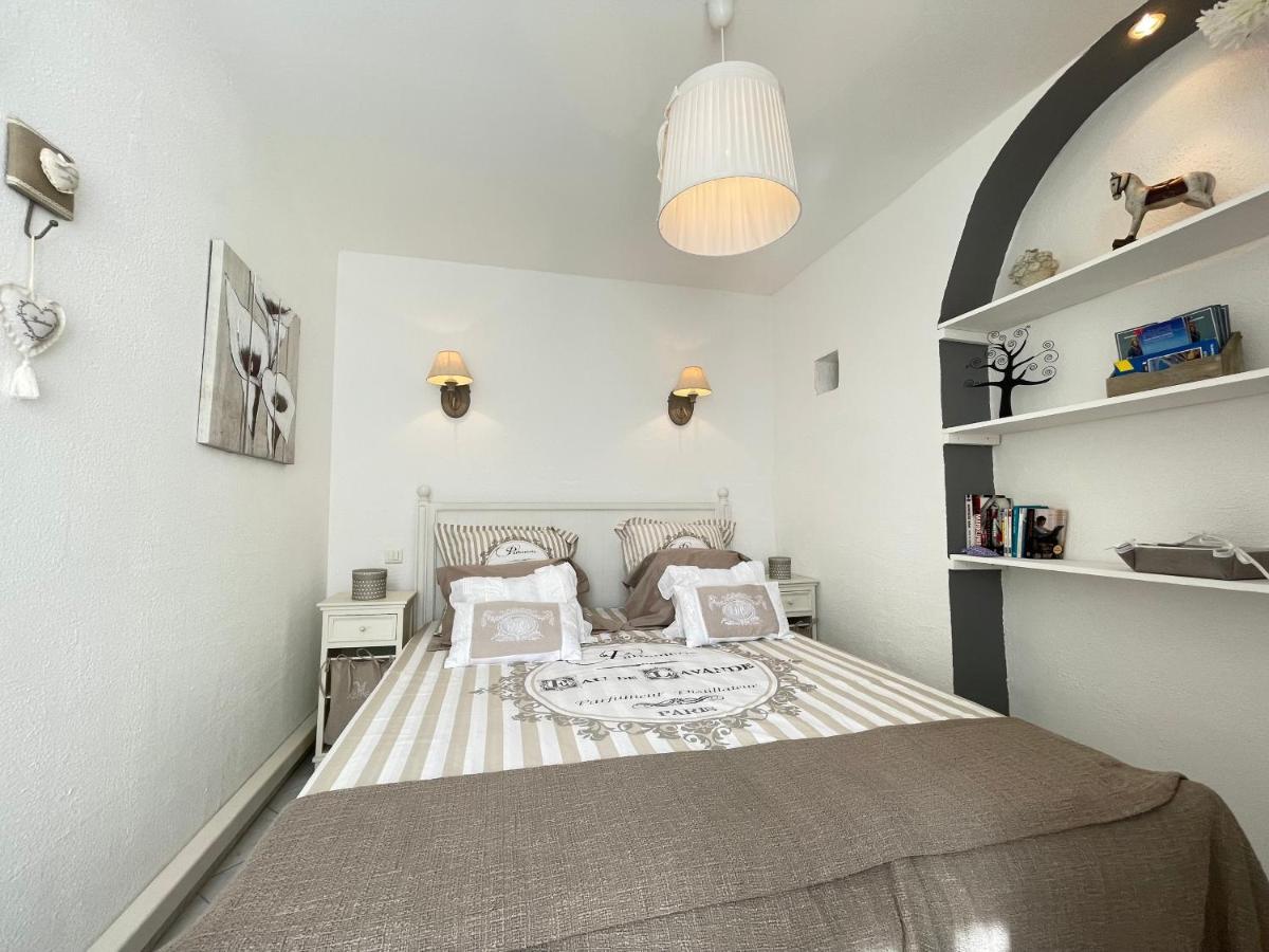 Apartment Renting - 9 Massena - Spacious Massena Square - Ac - Fully Equipped *